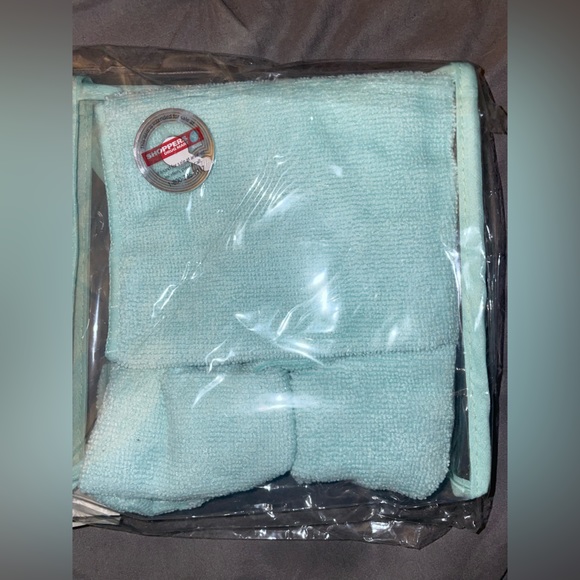 Pur facecloth & washcloth in baggie - Picture 2 of 2